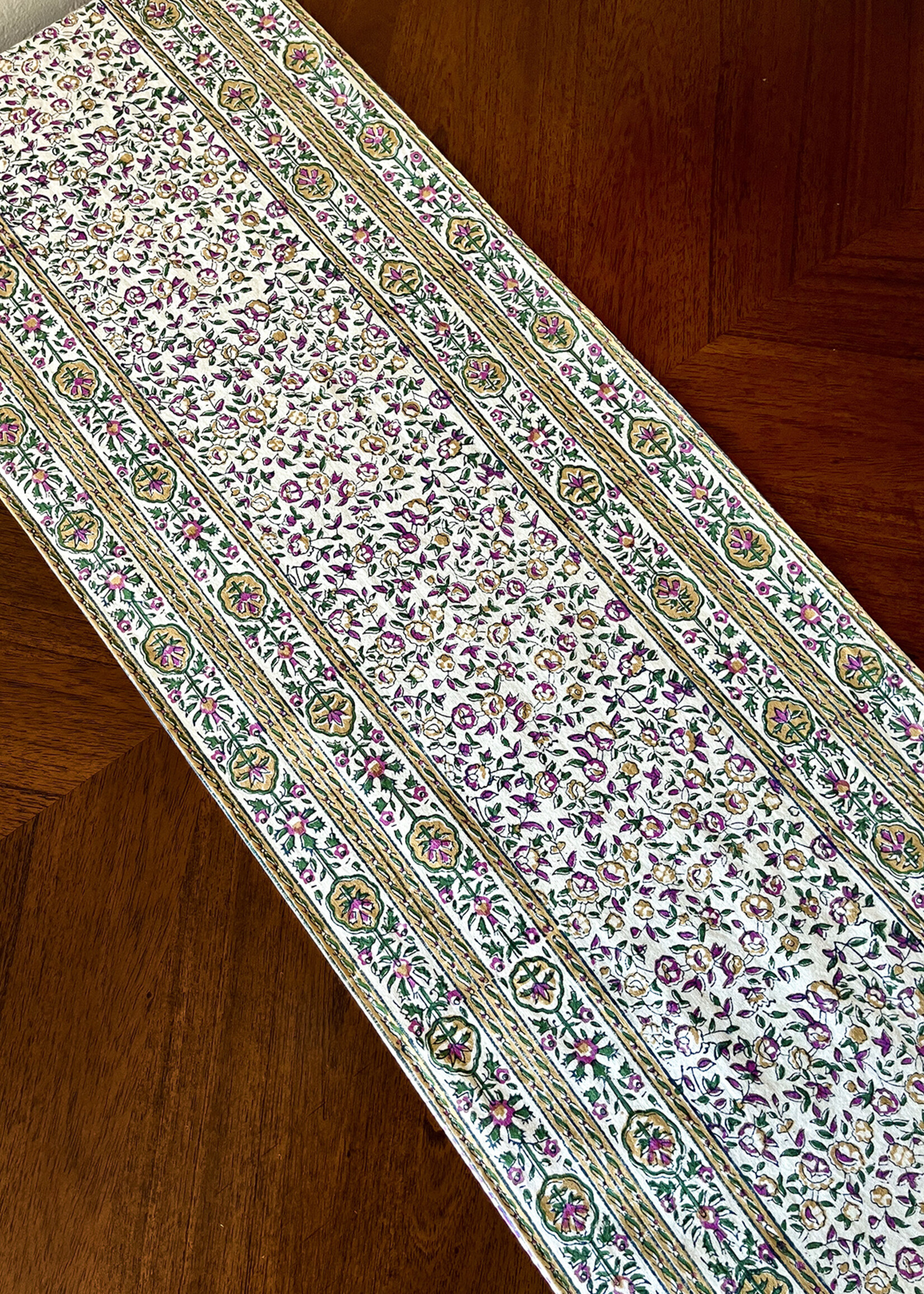 Natural Habitat 13" x 60" Cornwall Plum and Green Table Runner