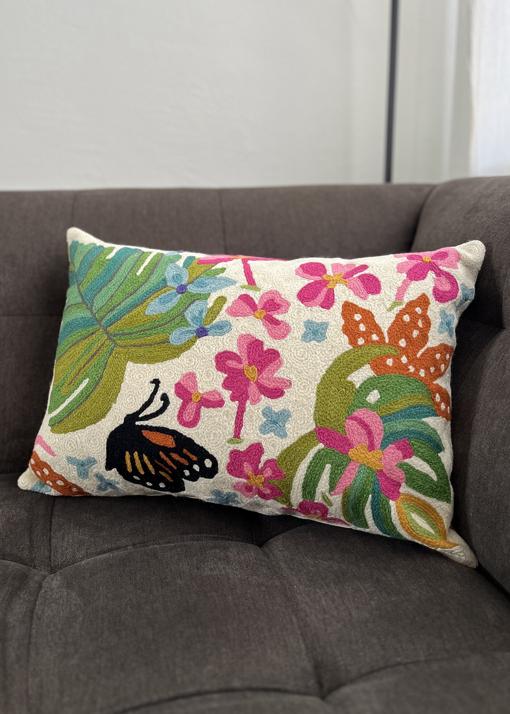 Natural Habitat Tahiti Ivory Pillow - 14in x 20in