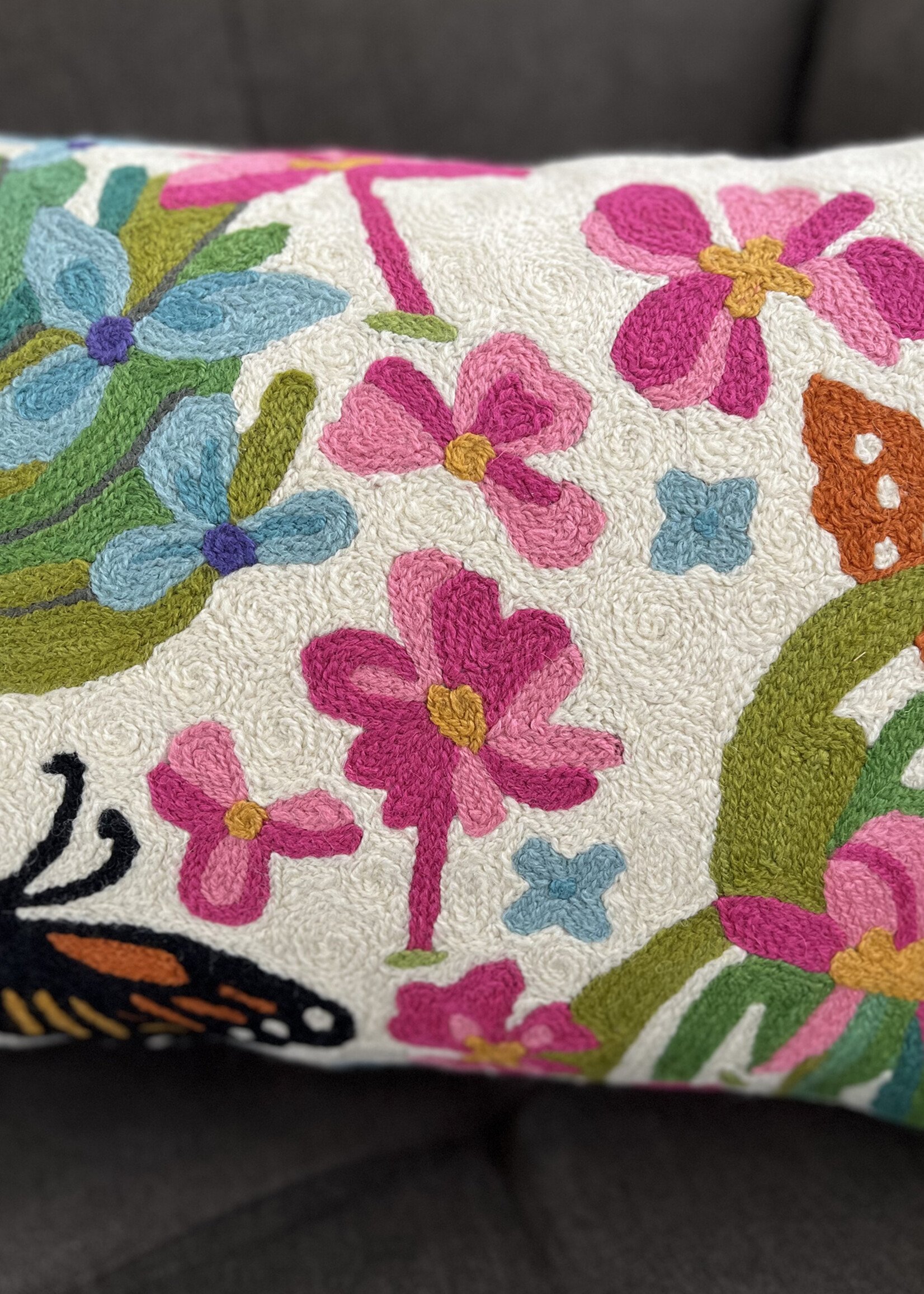 Natural Habitat Tahiti Ivory Pillow - 14in x 20in