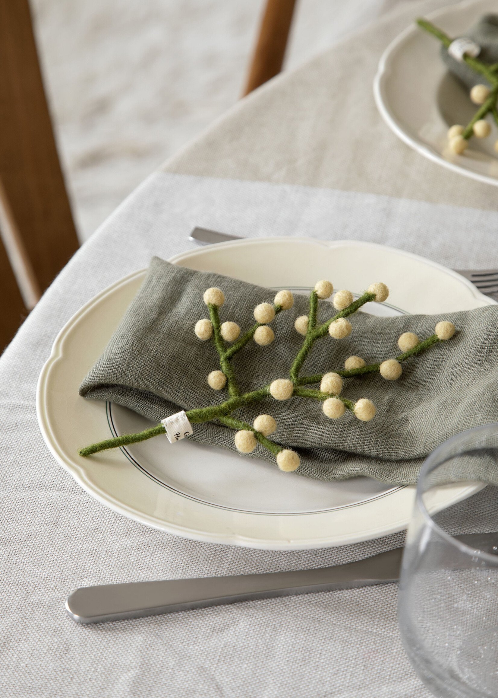 Gry and Sif Mini Berries Felt Branch