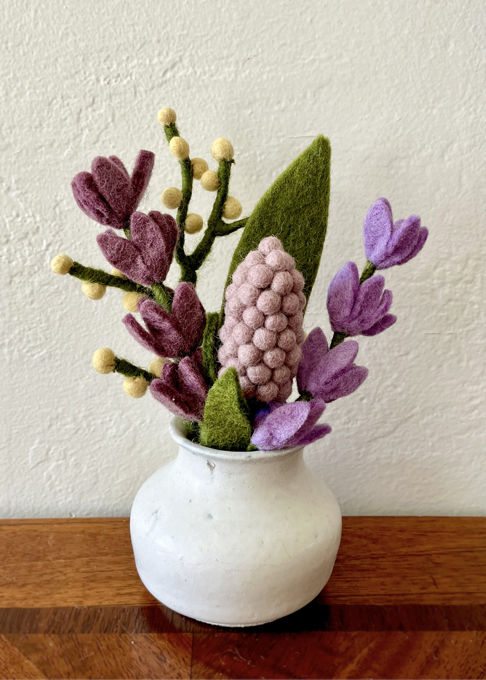 Gry and Sif Small Green Felt Leaf