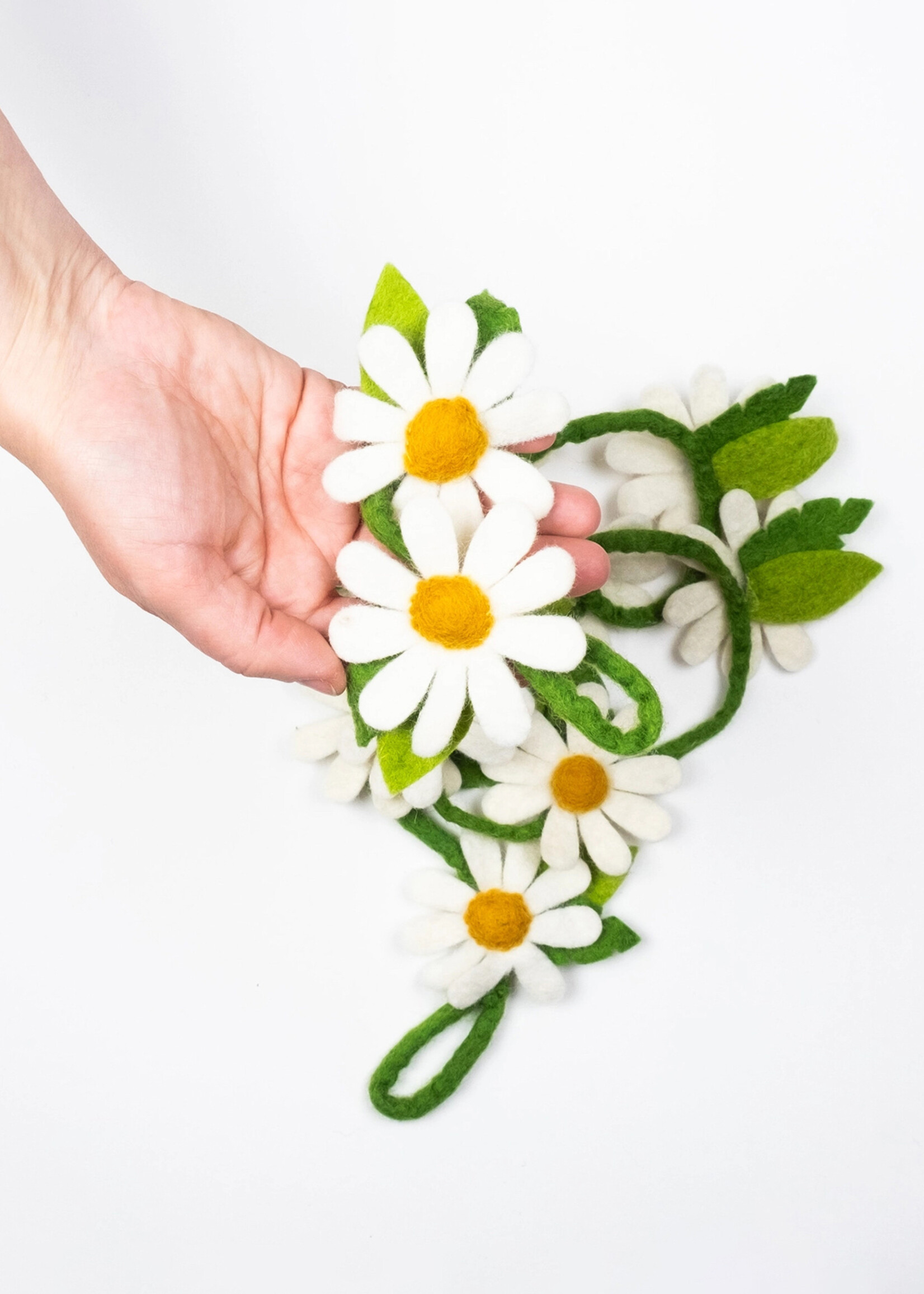 White Daisy Felt Garland