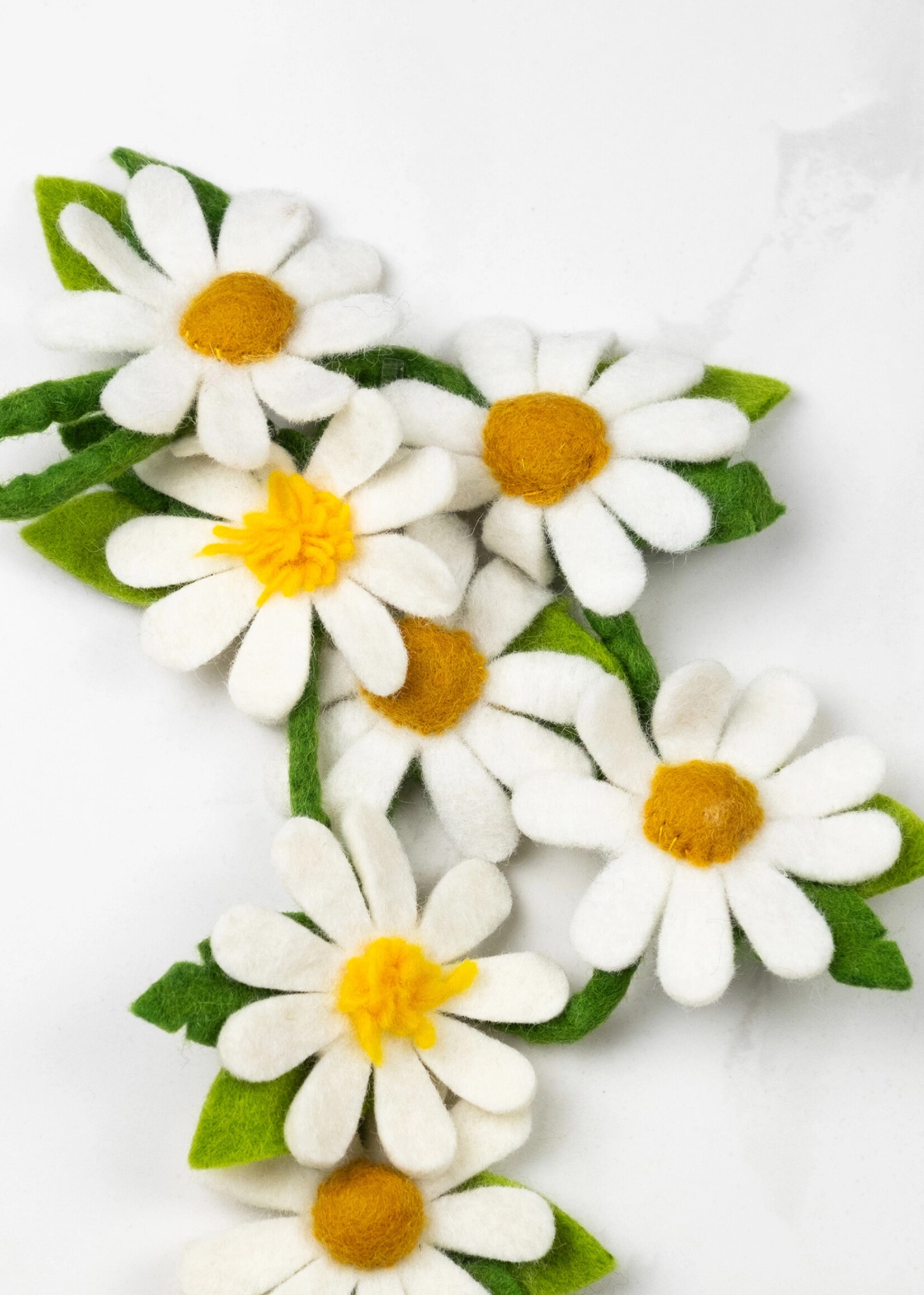 White Daisy Felt Garland