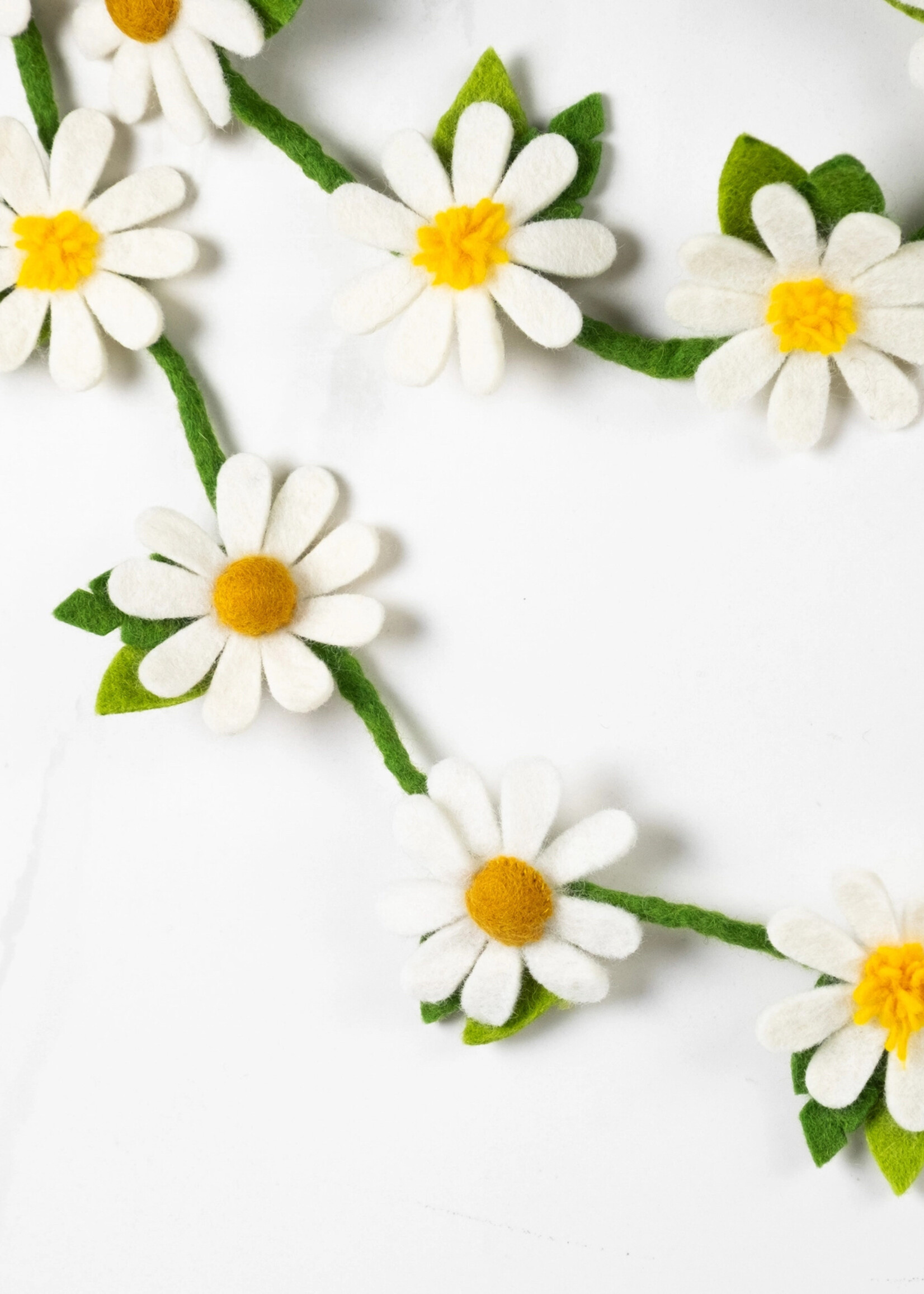 White Daisy Felt Garland