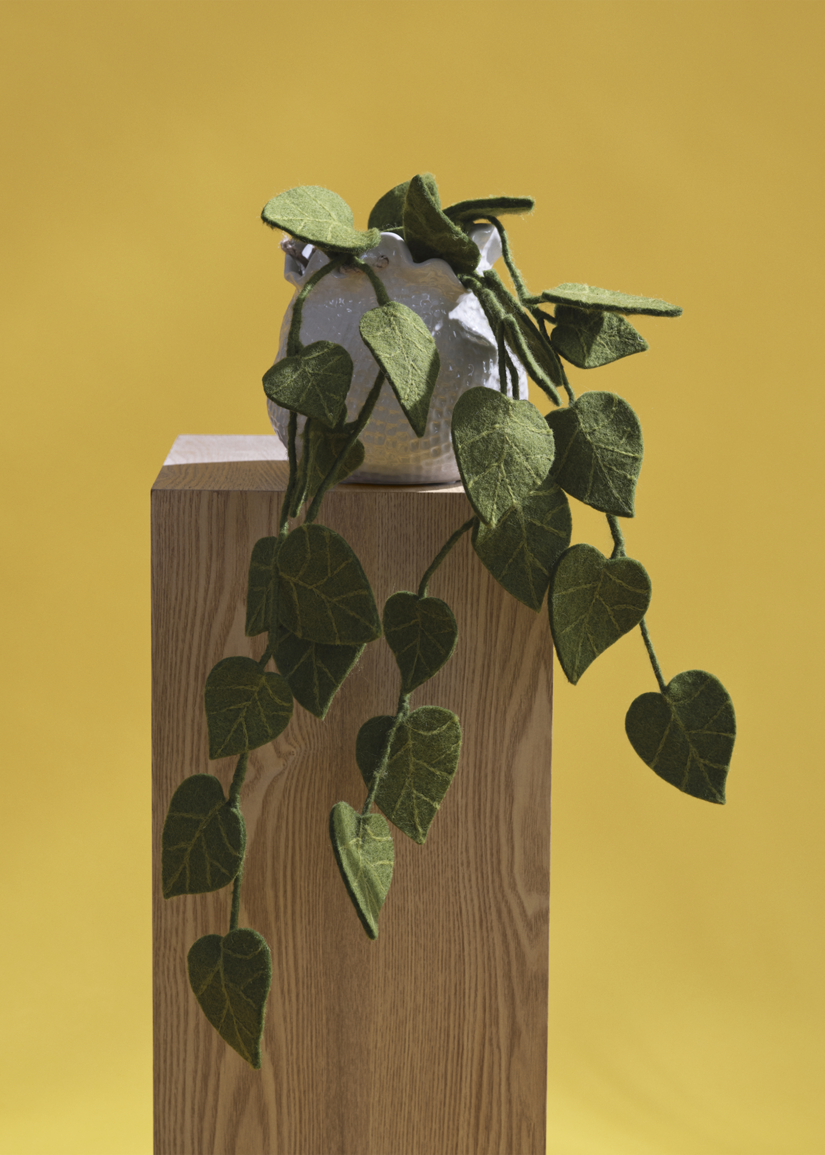 Gry and Sif Felt Leaf Branch - Pothos