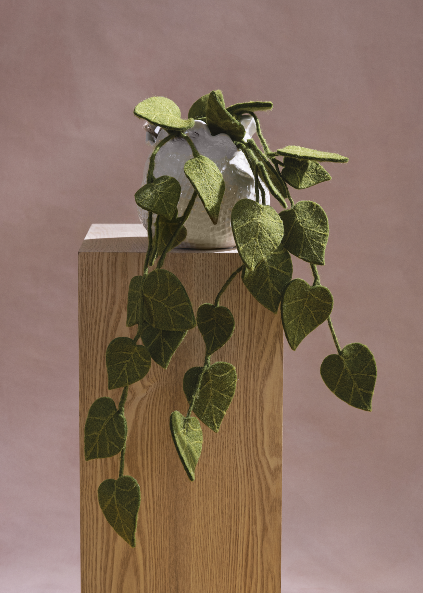 Gry and Sif Felt Leaf Branch - Pothos