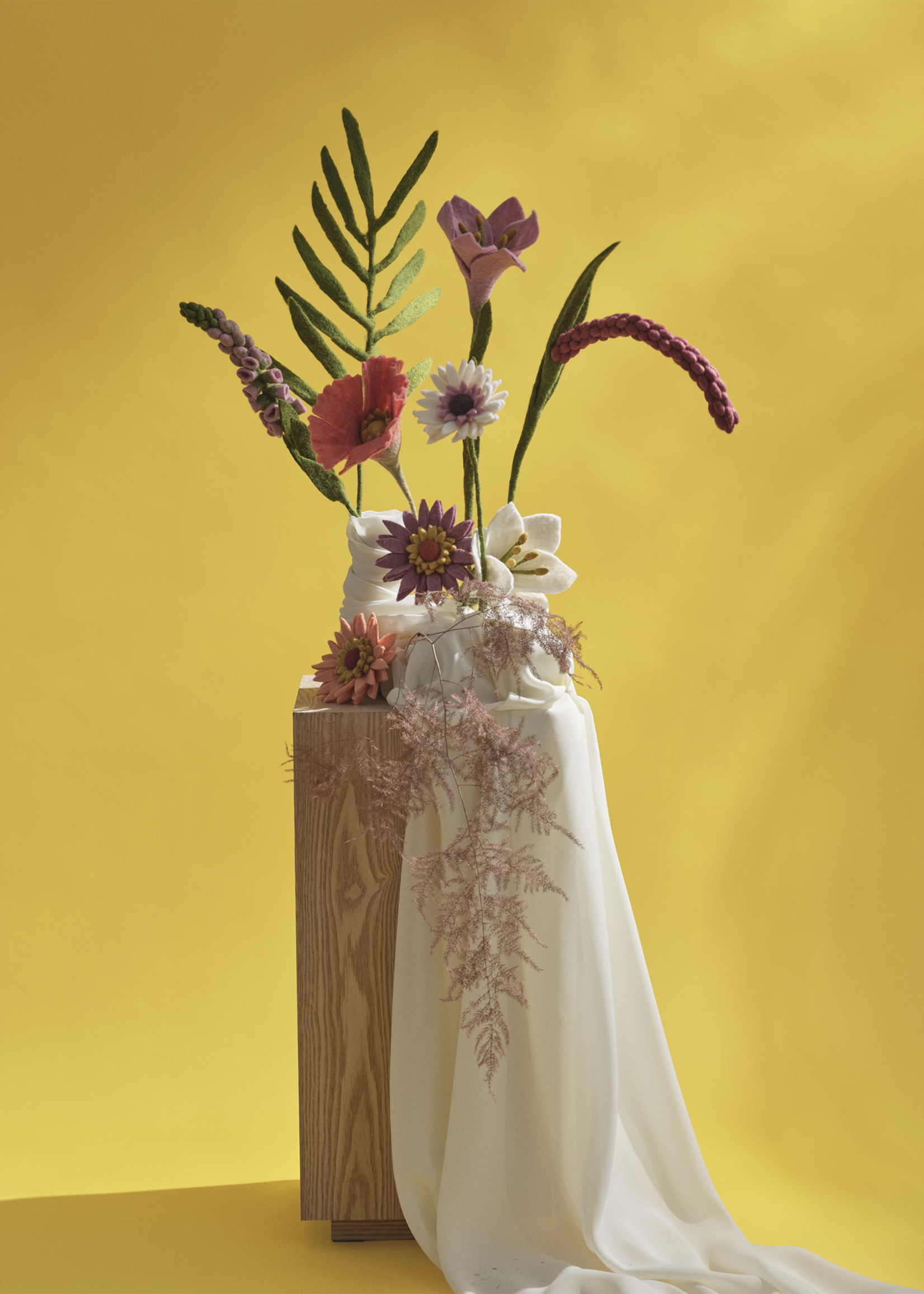 Gry and Sif Trumpet Lily Felt Flower
