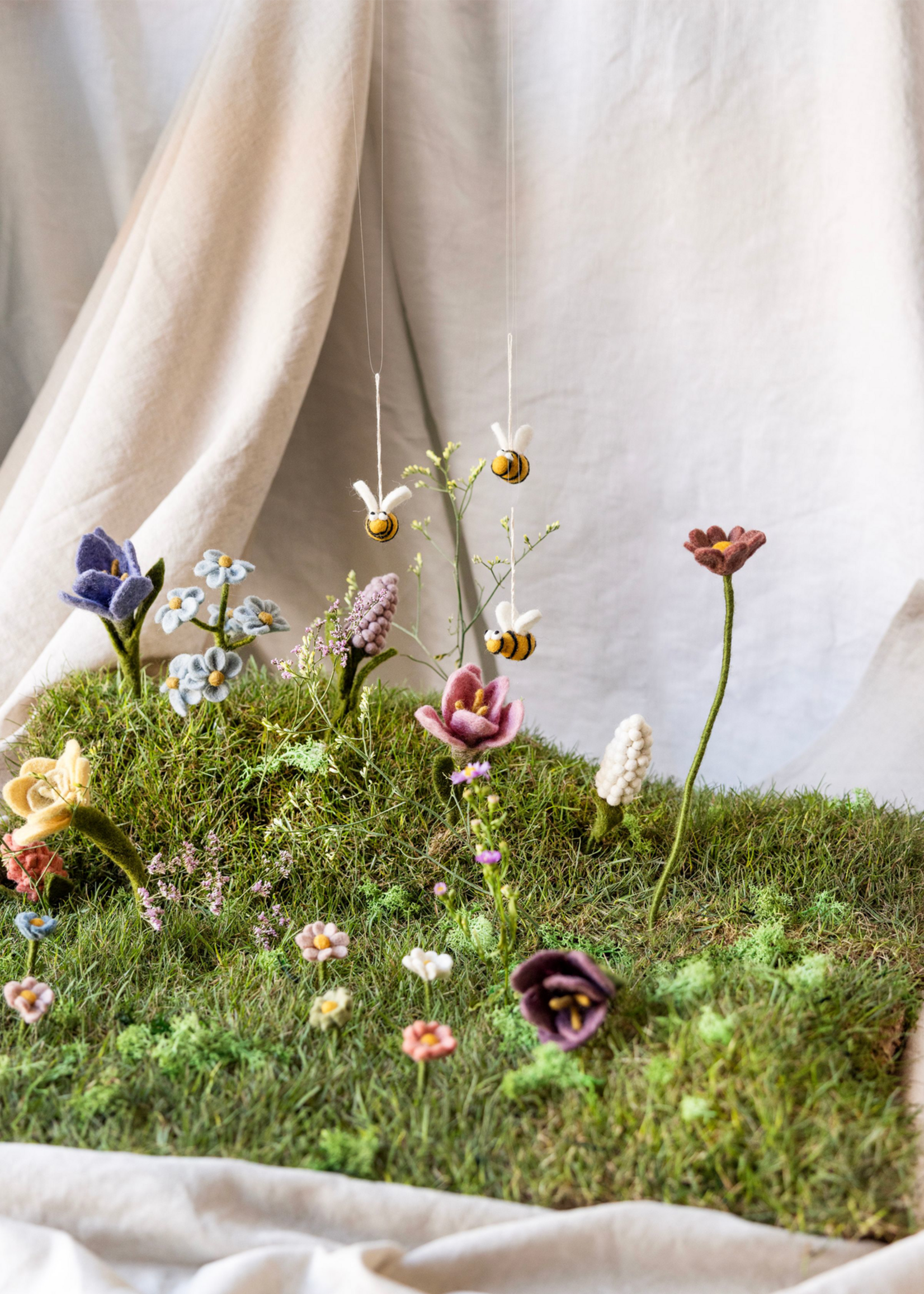 Gry and Sif Small Forget Me Not Felt Flower