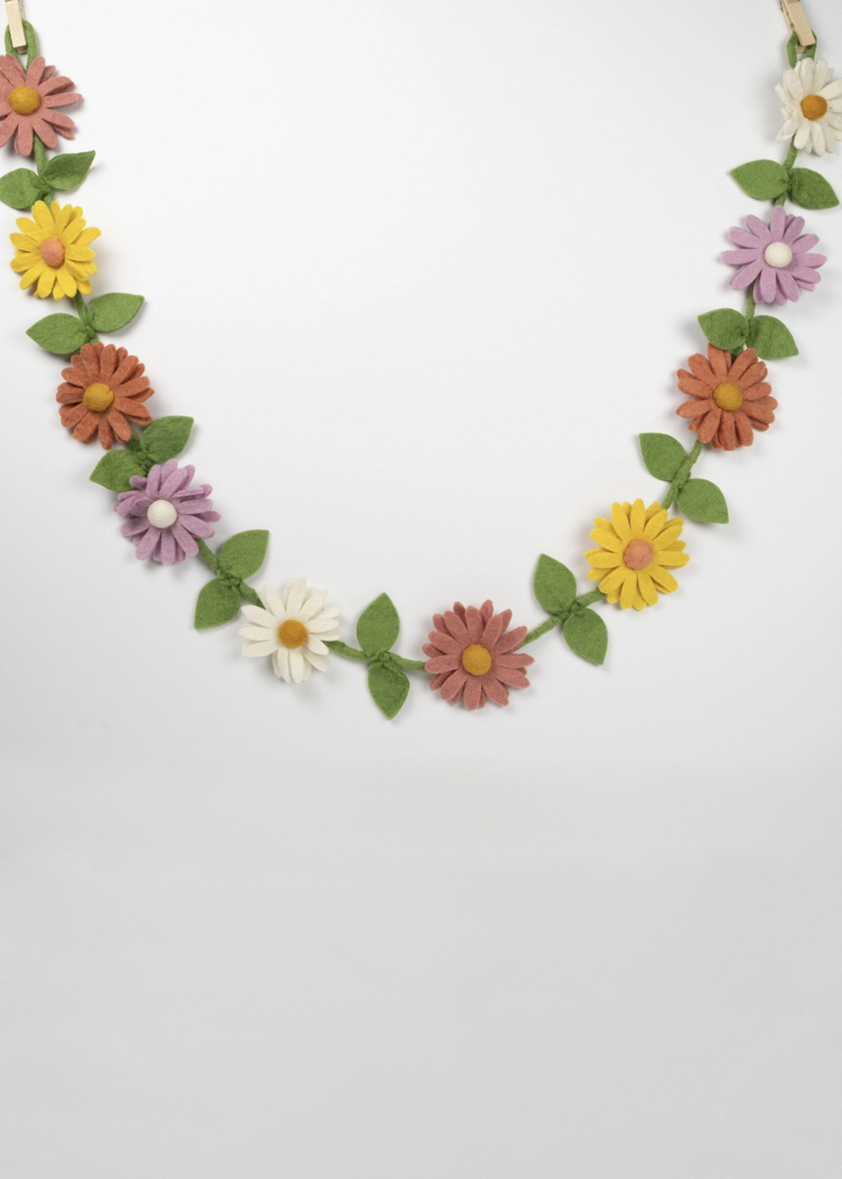 The Winding Road Pastel Daisy Felt Garland