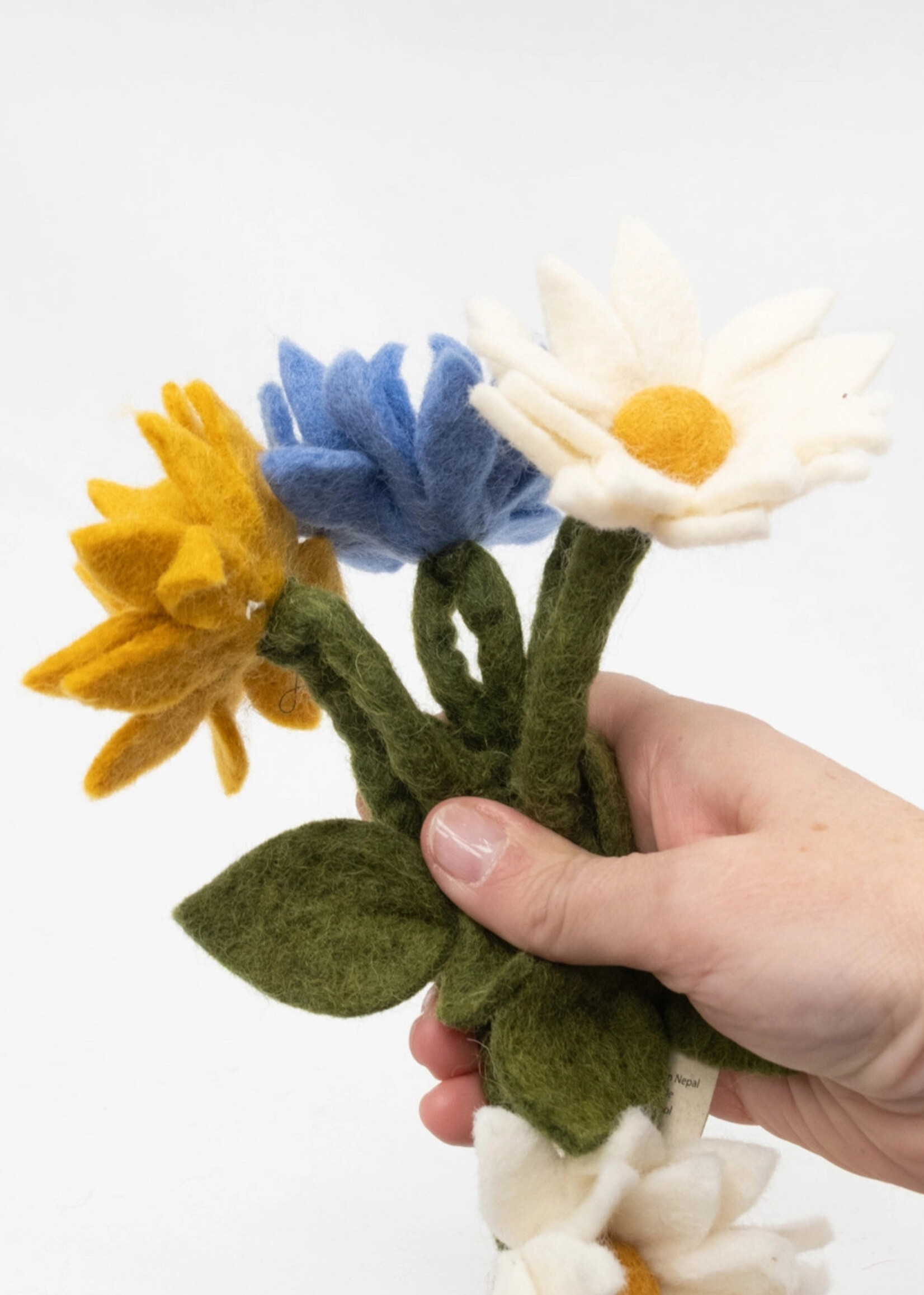 The Winding Road Blue, White and Yellow Daisy Felt Garland