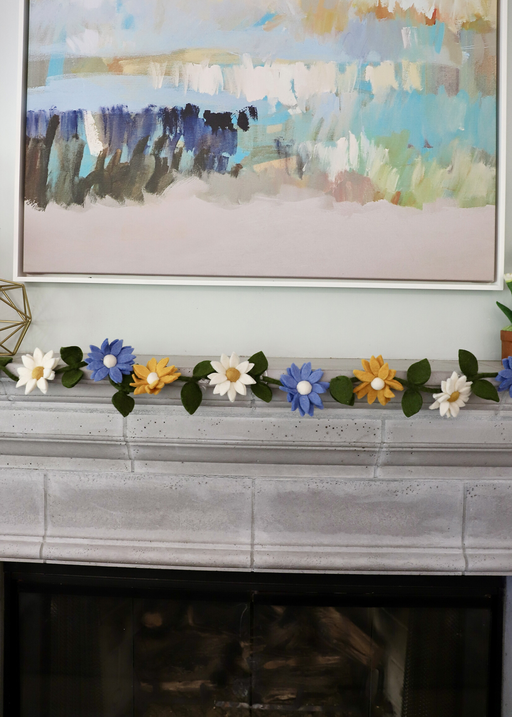 The Winding Road Blue, White and Yellow Daisy Felt Garland