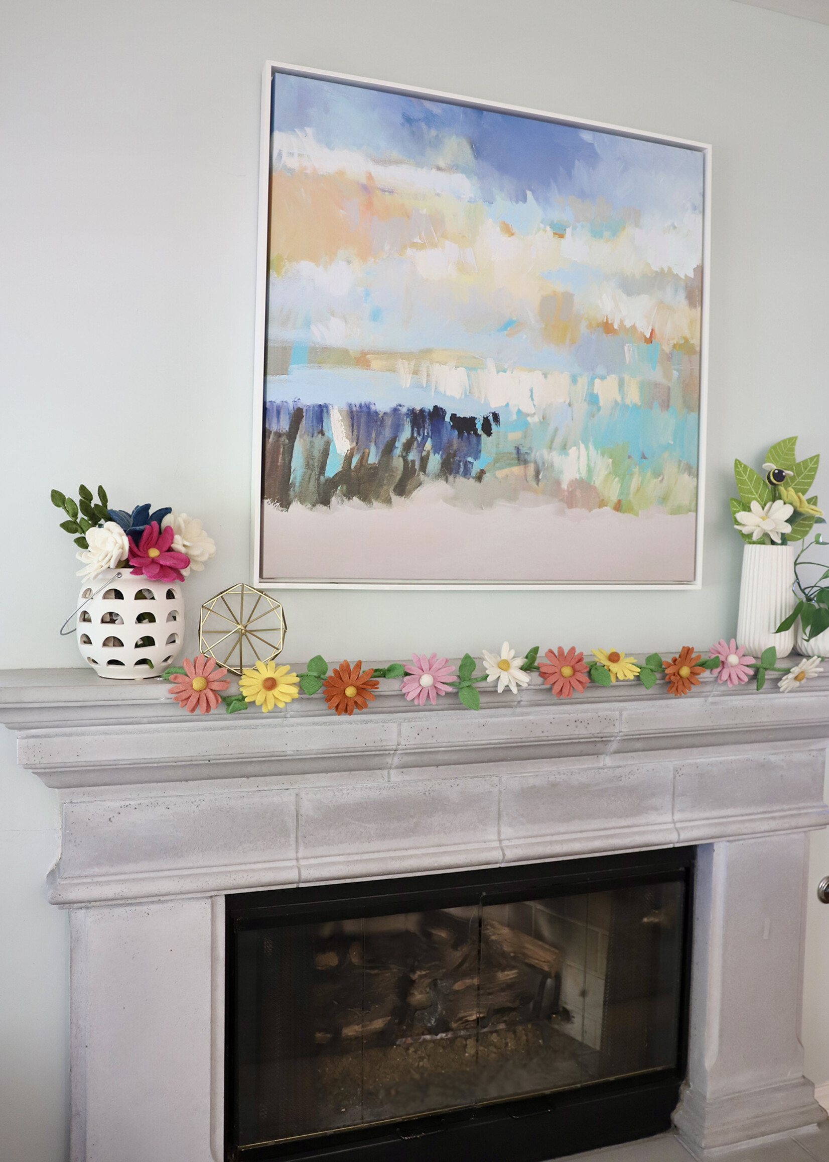 The Winding Road Pastel Daisy Felt Garland