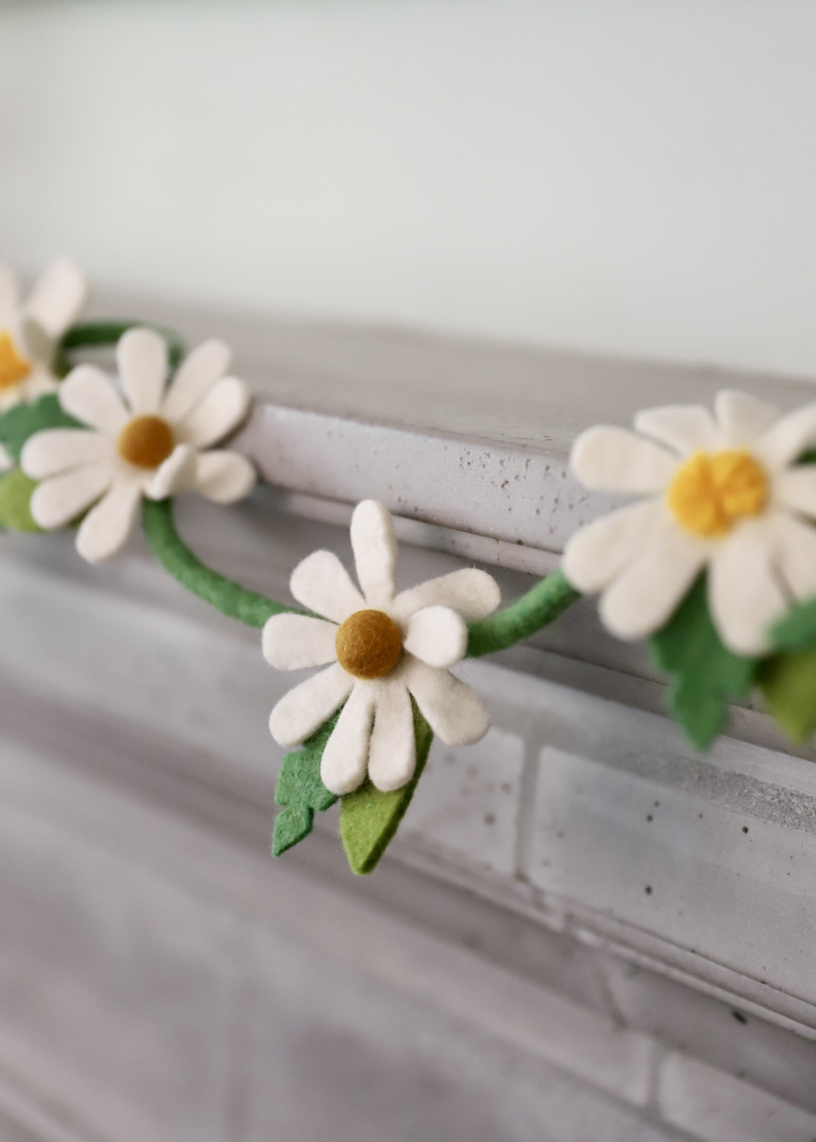 The Winding Road White Daisy Felt Garland