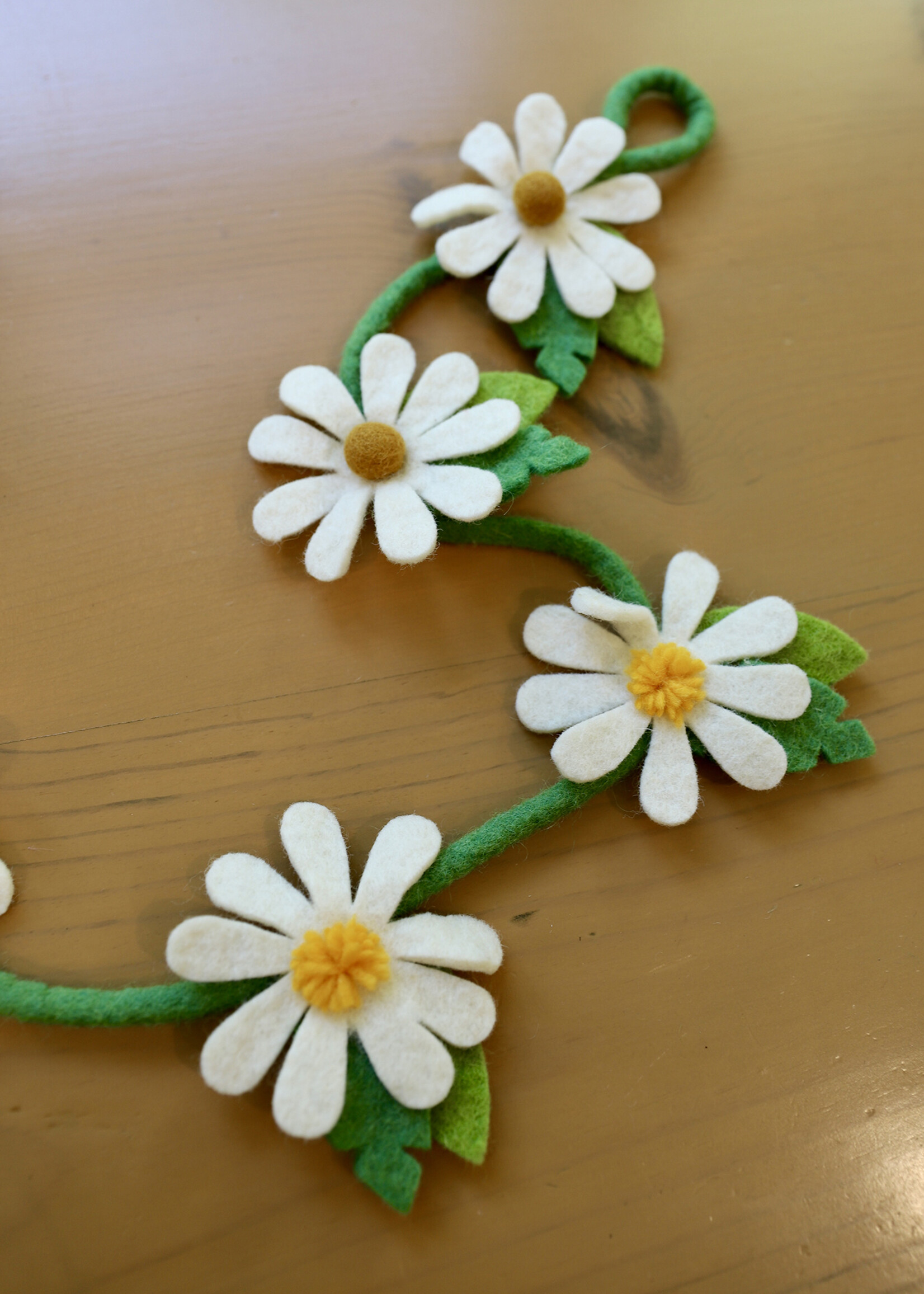 The Winding Road White Daisy Felt Garland