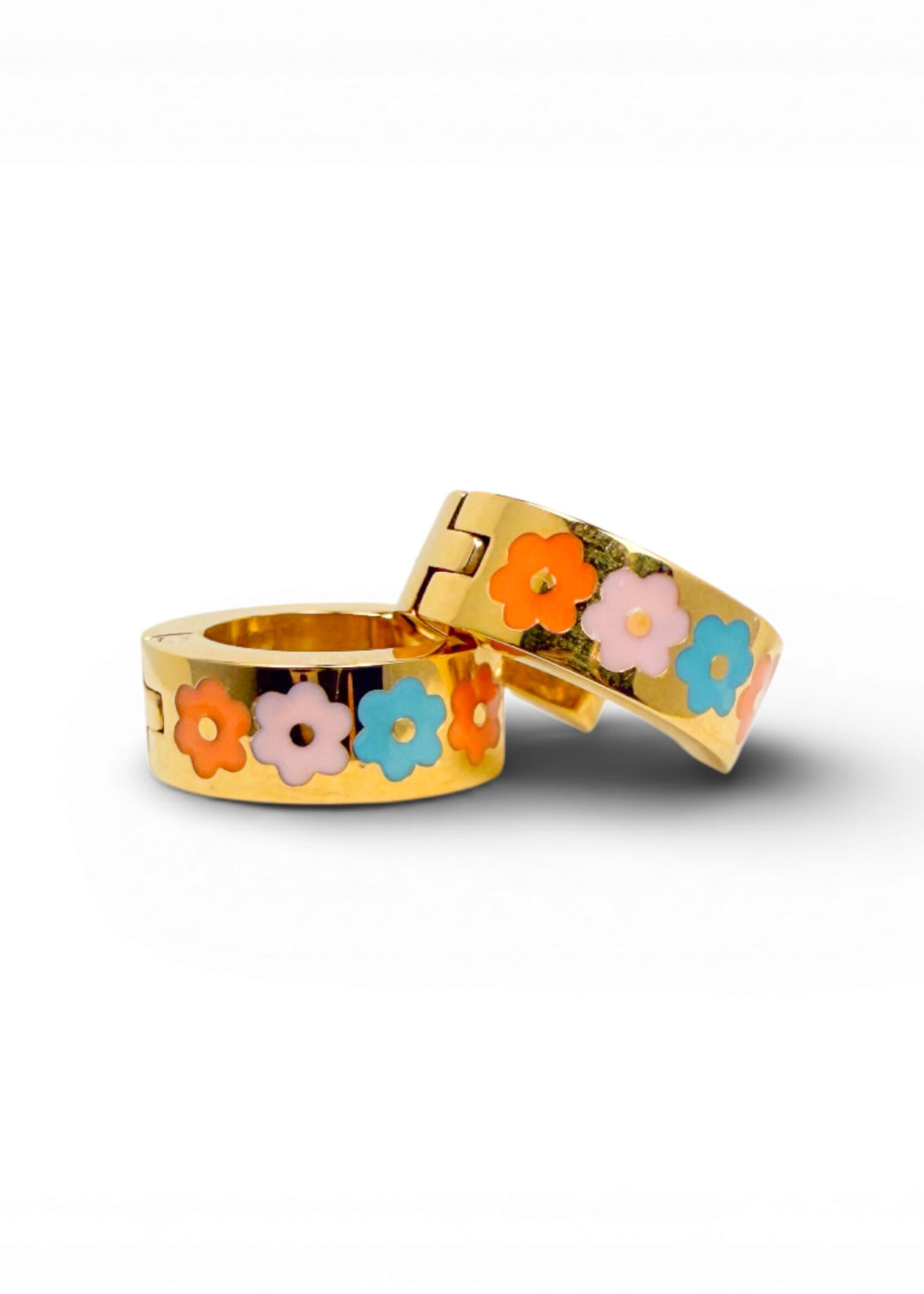 Ethic Goods Gold Thick Flower Hoop Earrings [18K Gold]