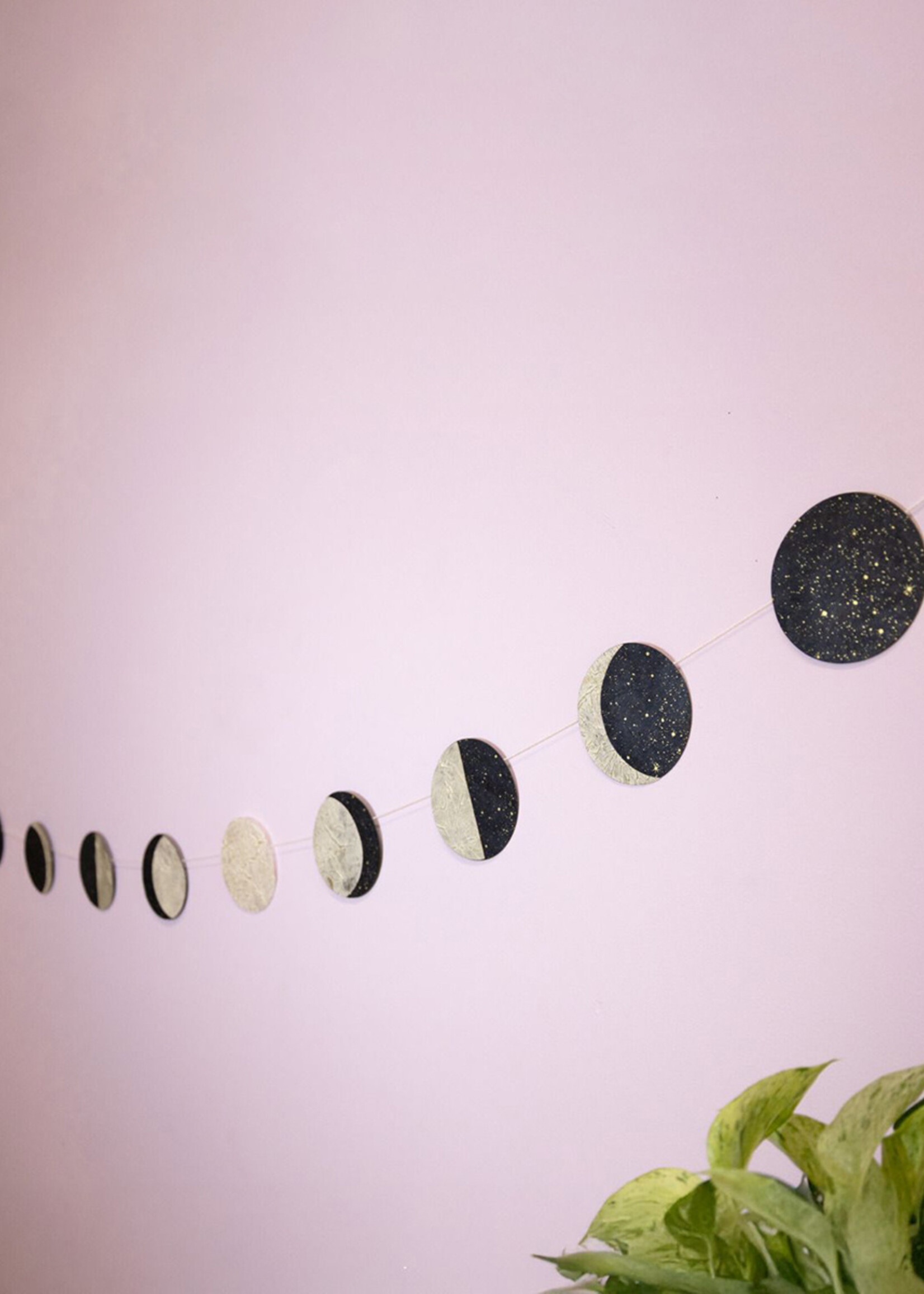 dZi Stardust Moon Phase Paper Garland