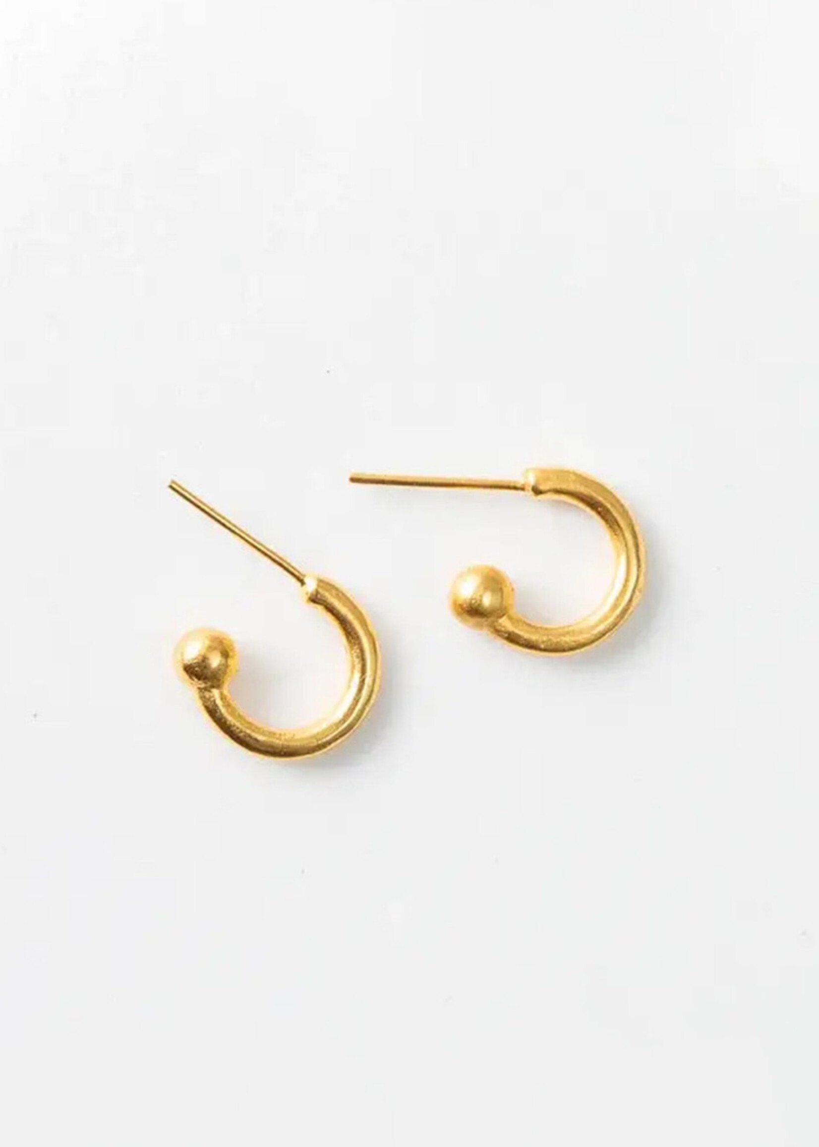 Noonday Gold Convertible Marble Heart Huggie Earrings [12k gold plated]