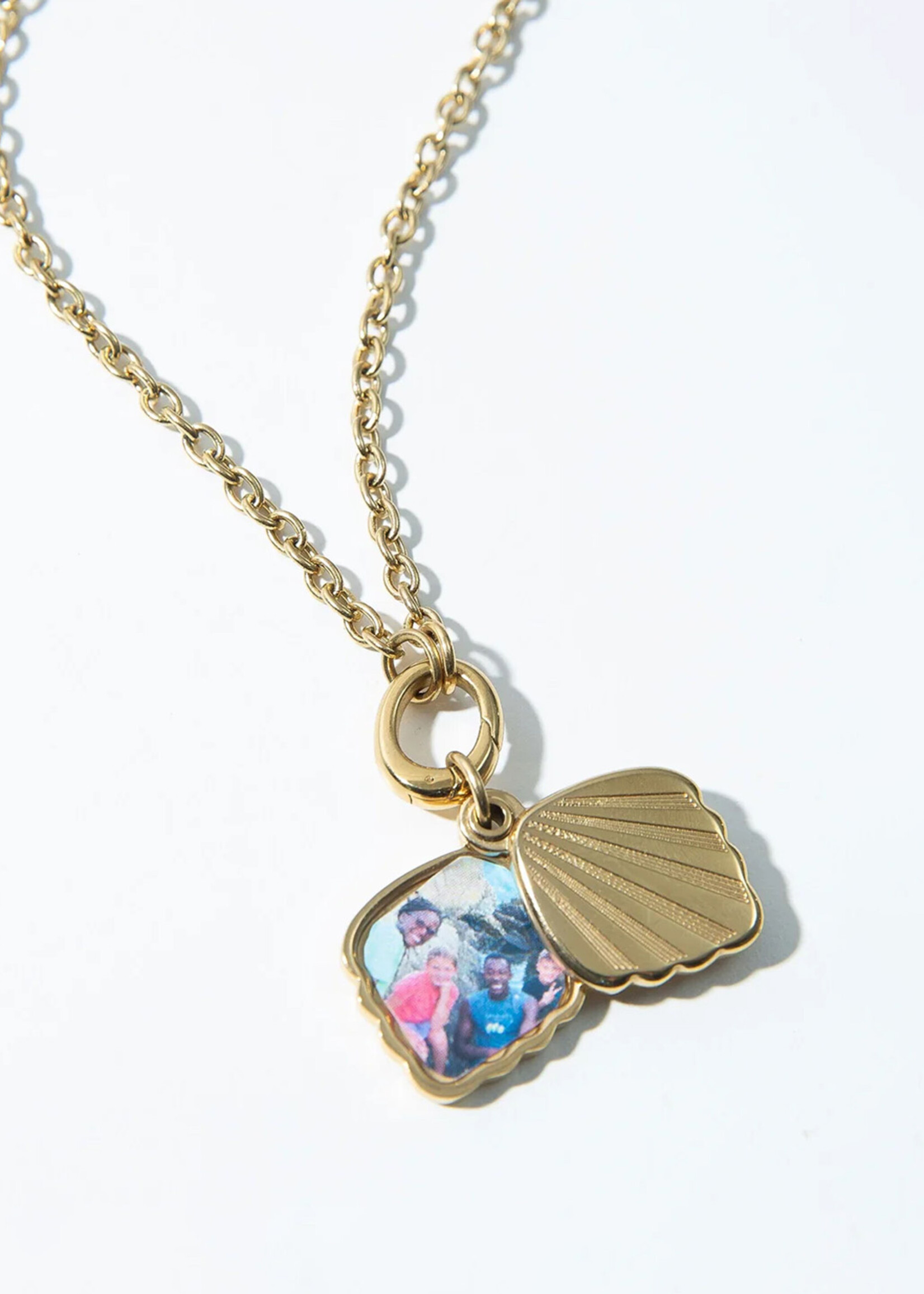 Noonday Shell Cove Locket Necklace [14K Gold plated]