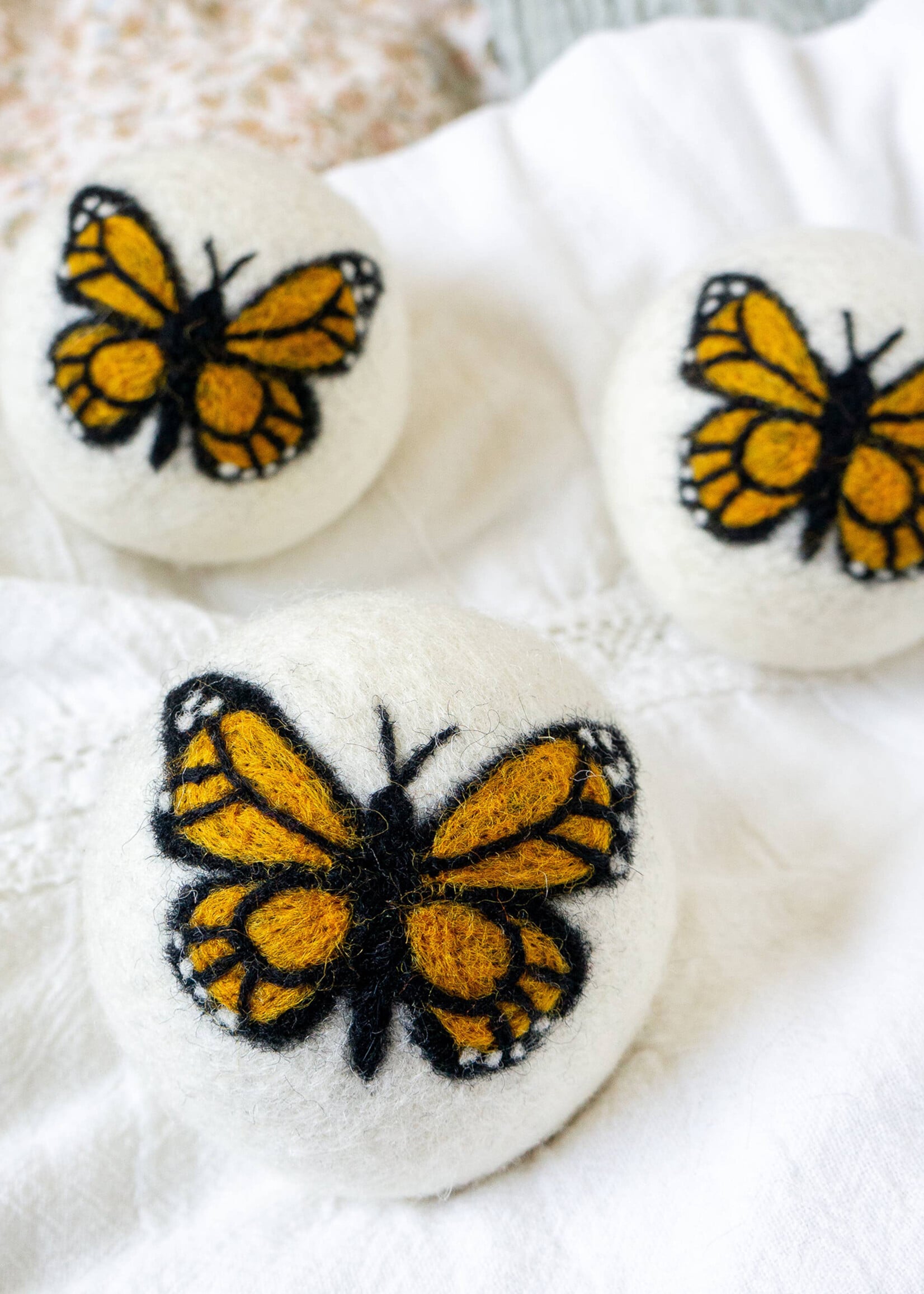 Friendsheep Felt Dryer Ball Set - Monarch Butterfly