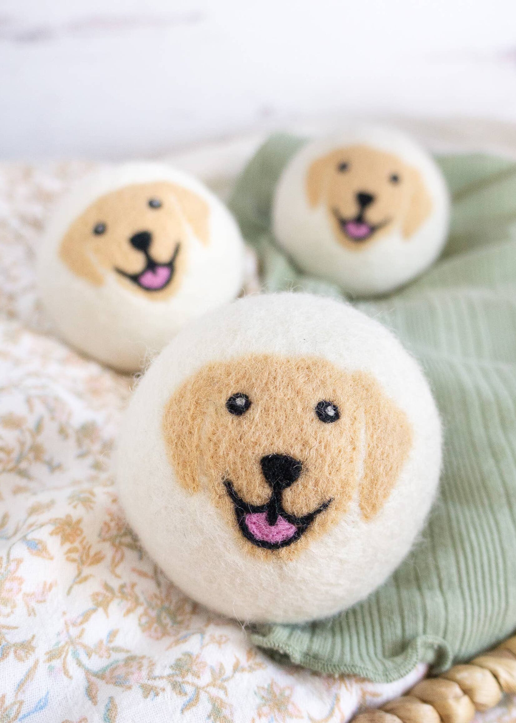 Friendsheep Felt Dryer Ball Set - Golden Dogs