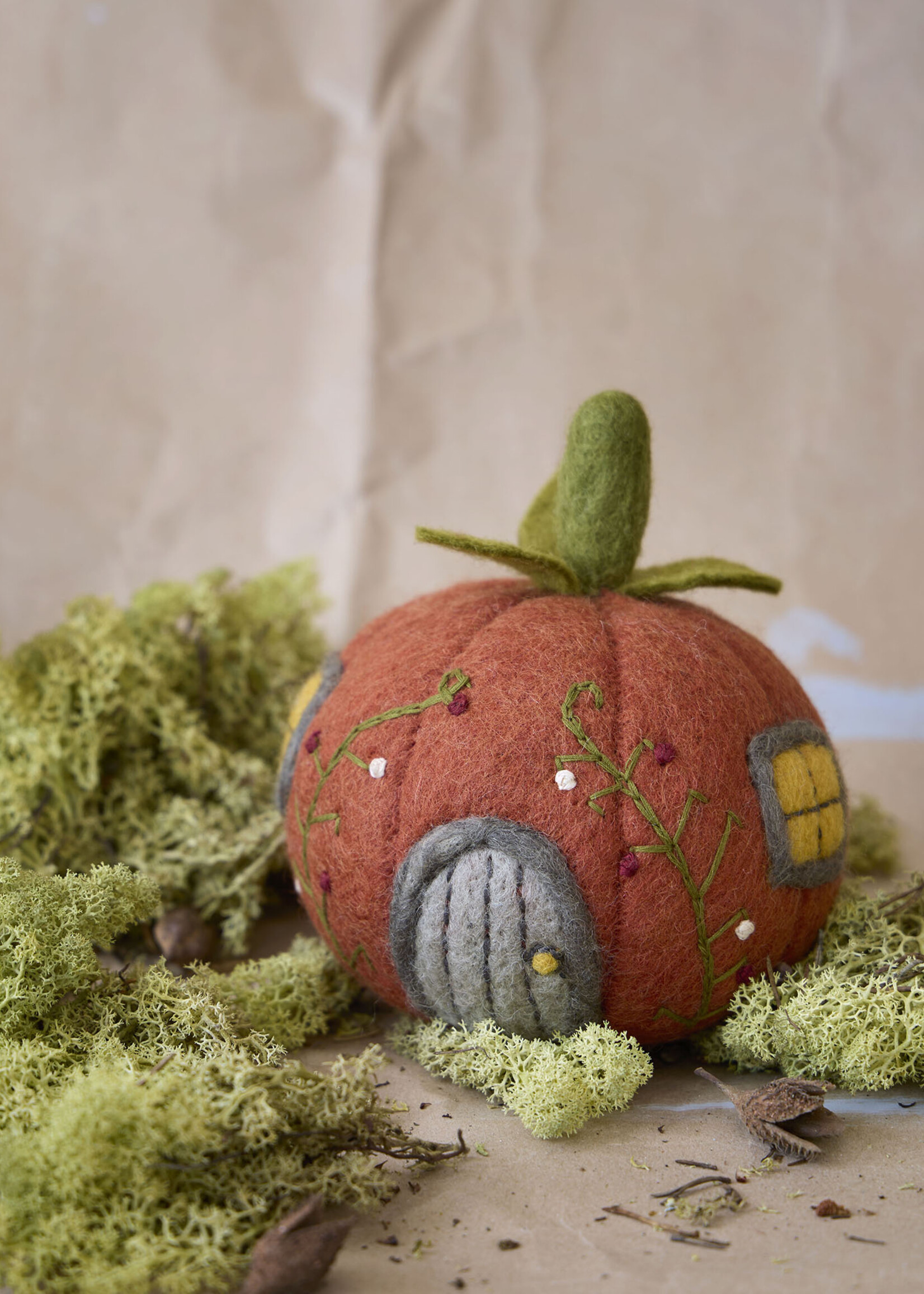 Gry and Sif Felt Pumpkin House