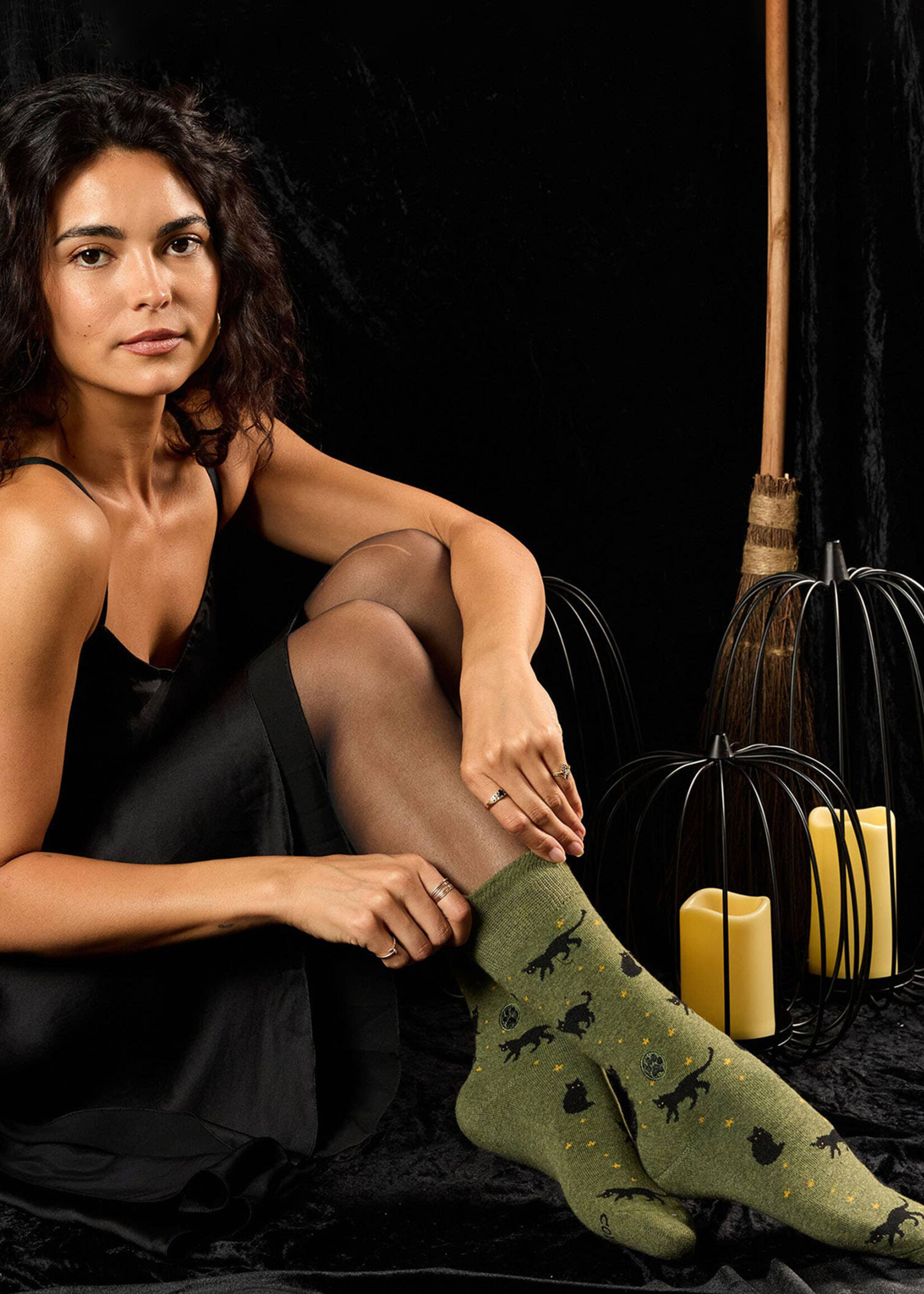 Conscious Step Men's Black Cats and Stars Socks