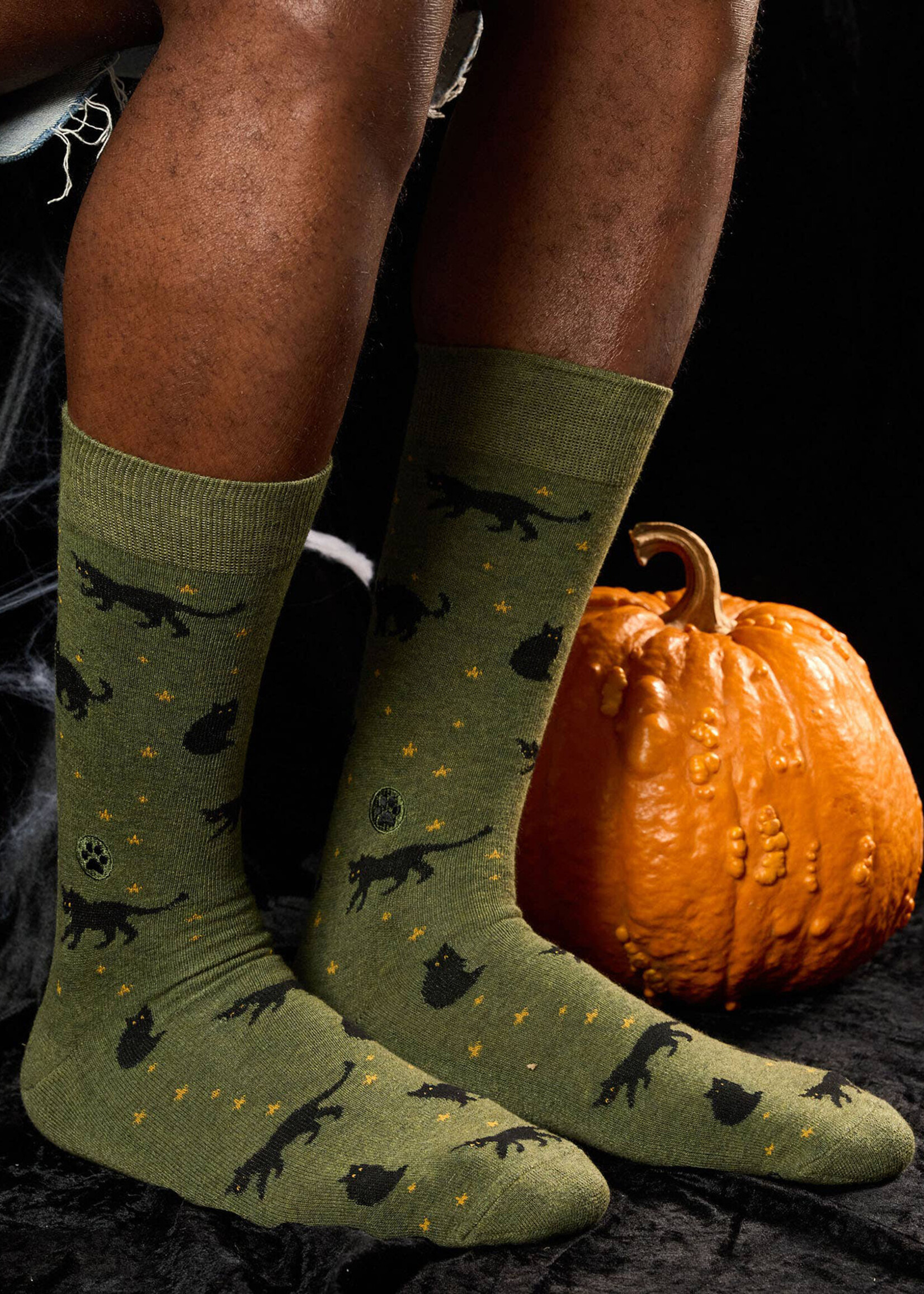 Conscious Step Men's Black Cats and Stars Socks