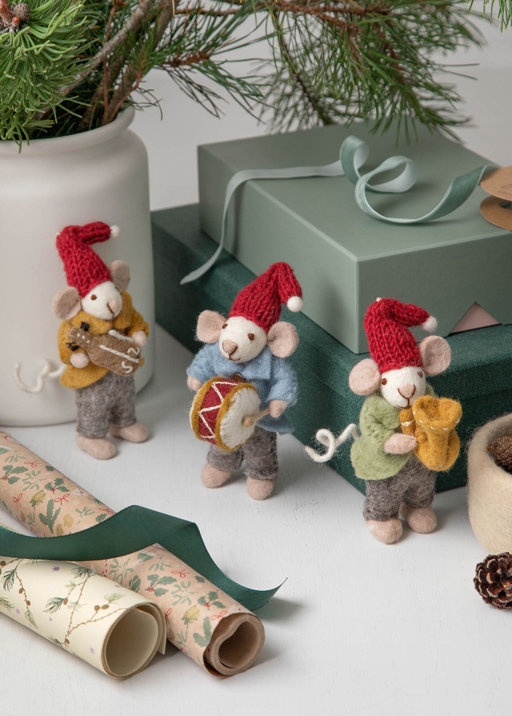 Gry and Sif Felt White Orchestra Mouse with Trumpet Ornament