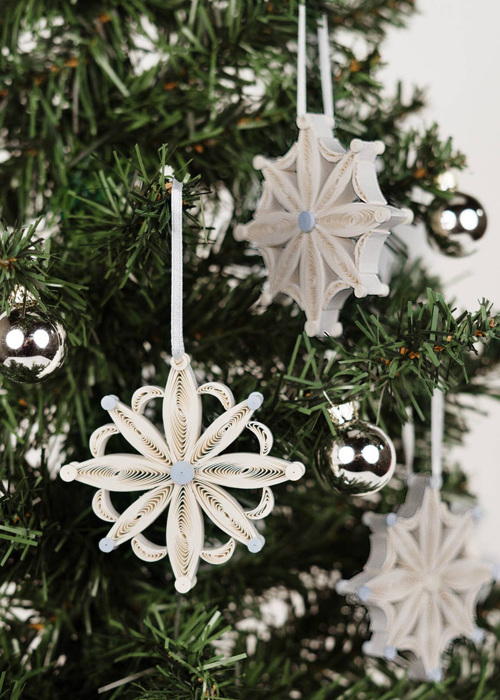Quilling Cards Quilled Ornament Box Set - Snowflakes