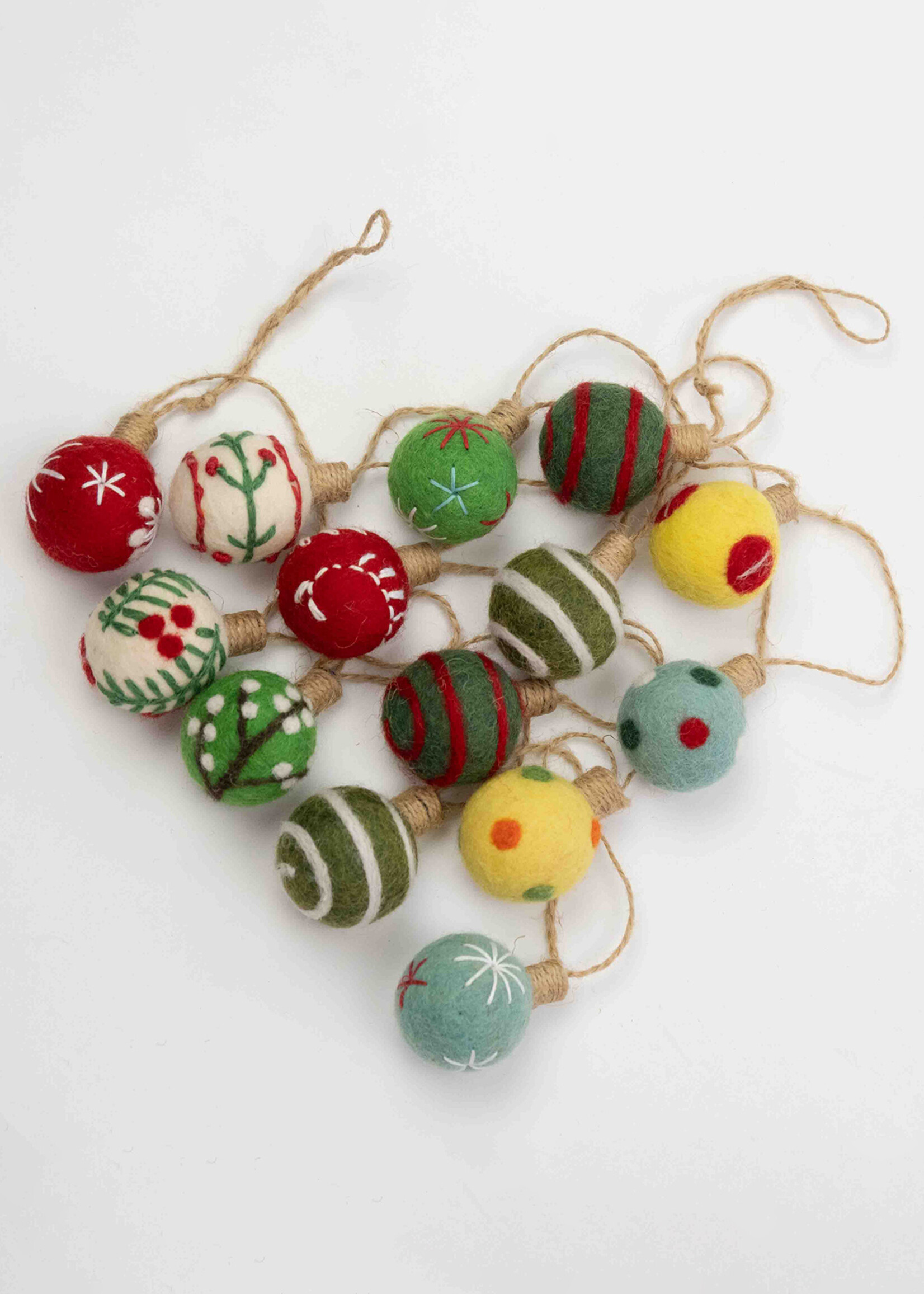 The Winding Road Felt Christmas Ball Garland