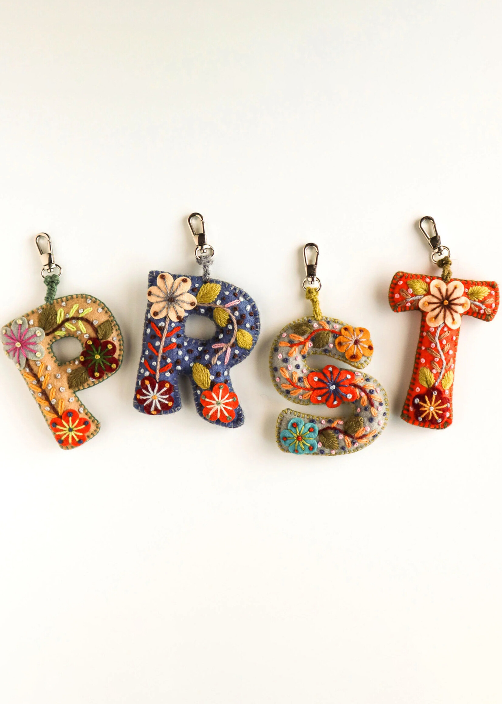 Andes Gifts Embroidered Letter S Ornament/Keychain