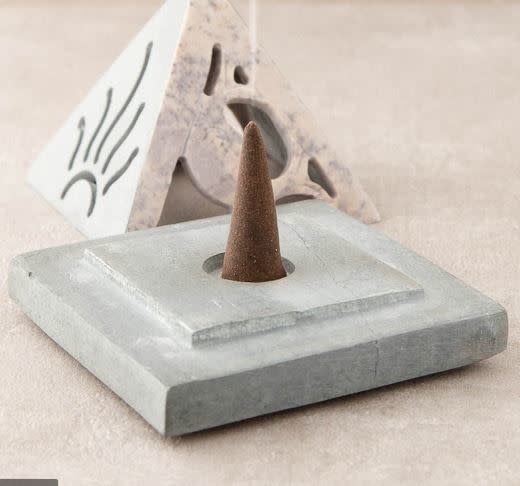 TGR - Aroma Accessories Incense Dish Cone (C)