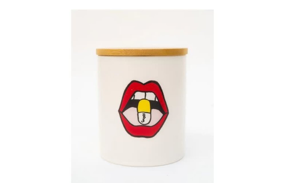 Graffiti Library - Aroma Candle Chill Pill (Lemon Wood Vanilla)