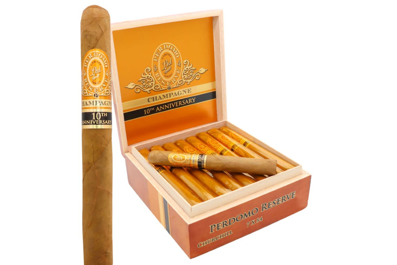 Perdomo Reserve - Cigar 10th Anniversary Champagne Churchill