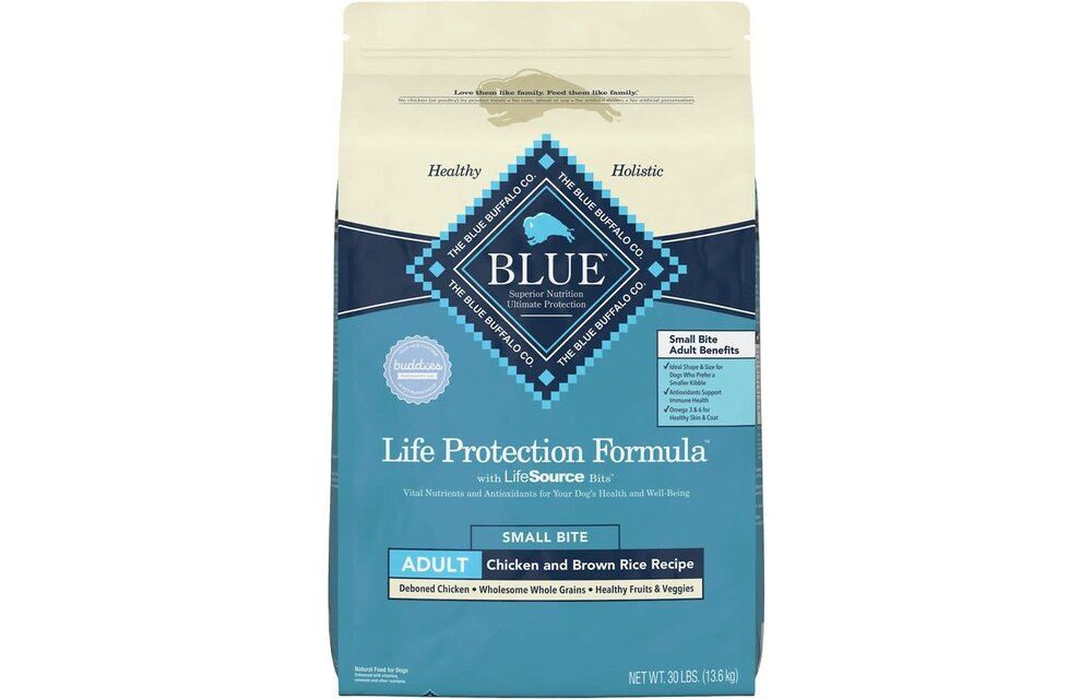 Blue Buffalo - Natural Dog Food Chicken & Brown Rice Recipe 30lbs Small Bite Adult