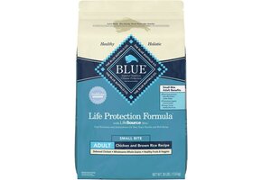 Blue Buffalo - Natural Dog Food Chicken & Brown Rice Recipe 30lbs Small Bite Adult