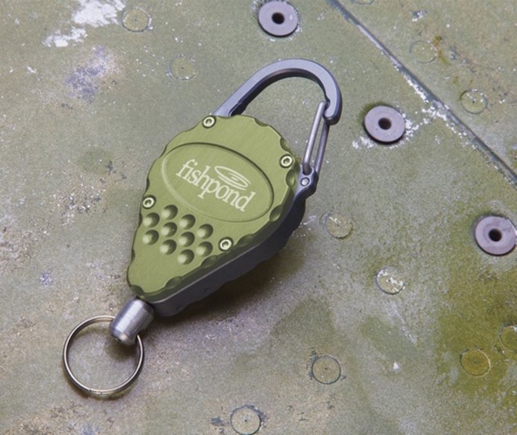 Fishpond Fishpond Arrowhead Retractor, Moss