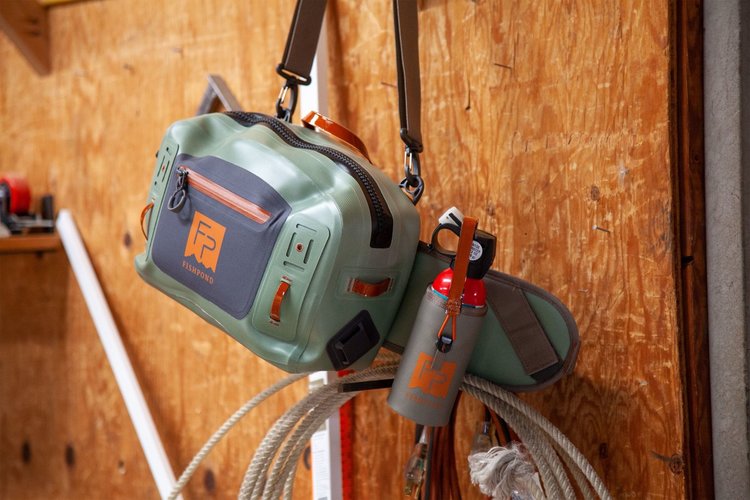 Fishpond Fishpond Thunderhead Bear Spray Holder