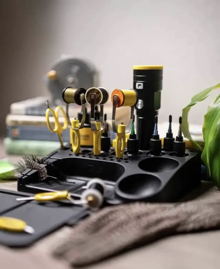 Loon Outdoor Loon Bench Boss