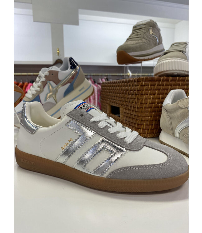 Back 70 Sneaker