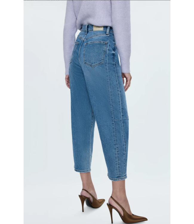 Eli high rise arched leg