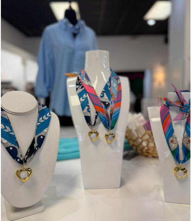 Twilly with heart pendant