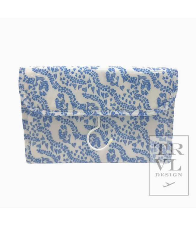 TRVL Design luxe gloss hanging toiletry case