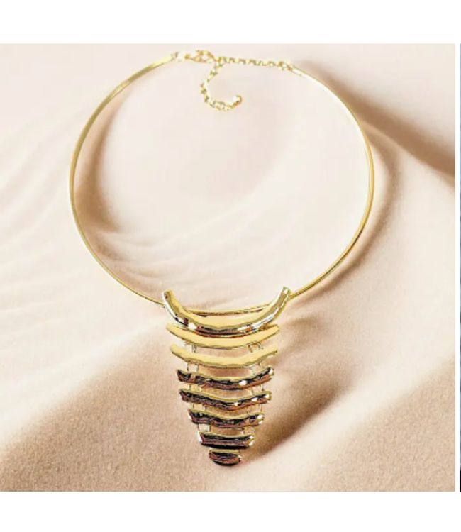 Bijoux Envie Geometric Pendant Gold Collar Necklace N4331