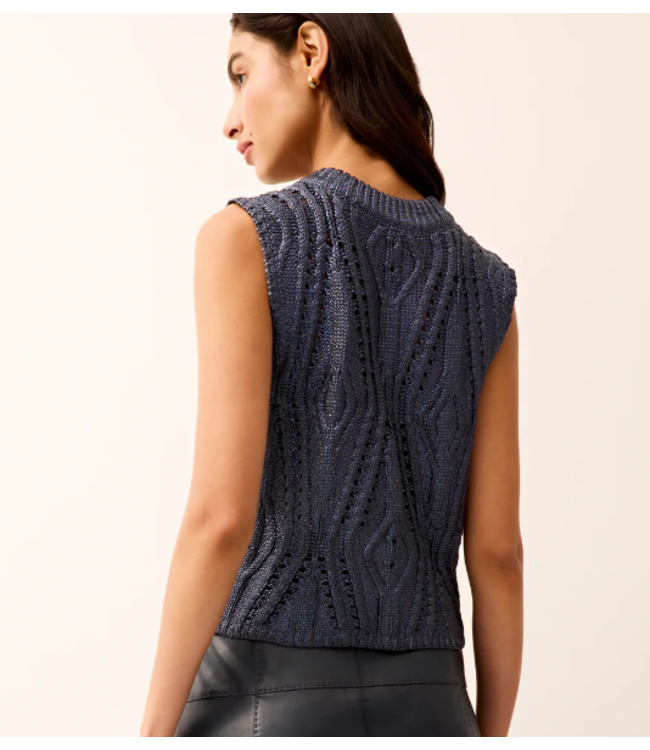 Marie Oliver McGuire Top 572T-235-108