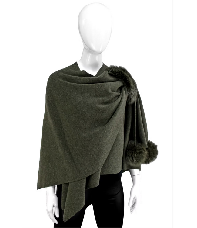 Mitchies Knit Wrap With Pull & Fur Poms #WRIM31