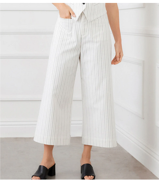 karen kane Karen Kane #88200 Cropped Wide Leg Pant
