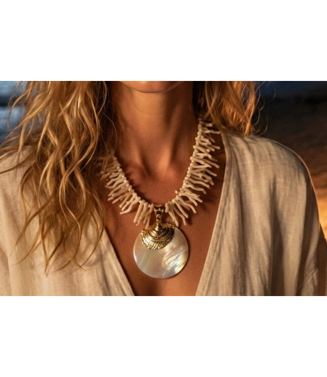 Bijoux Envie White Coral Branch Shell Necklace - N4453