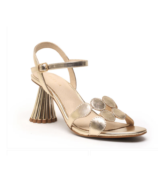 Cecelia-Peter-SoftGold-8