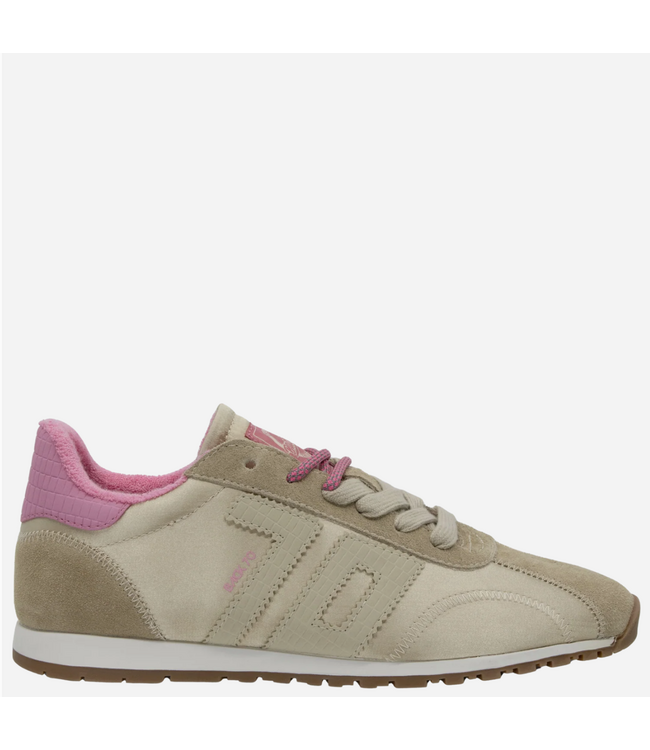 Back 70 Asian Sneaker